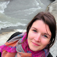 Sabrina M yalangoch fotosuratda