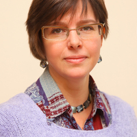 Nina dobrev christmas layout