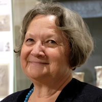 Бойжеткен видеода көшеде кеудесін көрсетті.