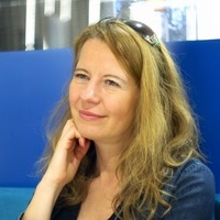 evie modell meztelen