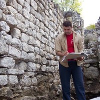 PDF) La arquitectura fortificada religiosa en España