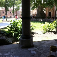 Get Vauvenargues hilton For iPhone