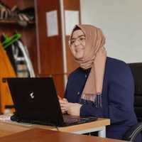 Sasha videoda Olyani sikadi