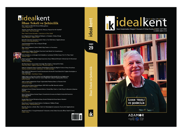 Oyoqlarini yoygan taytdagi ayolning fotosurati